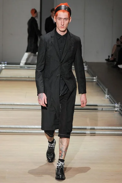 Look 12